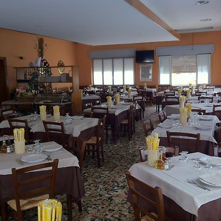Albergo Cristallo Cittiglio Zewnętrze zdjęcie