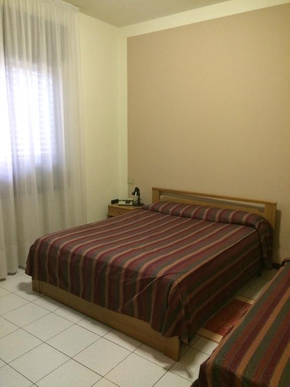 Albergo Cristallo Cittiglio Zewnętrze zdjęcie
